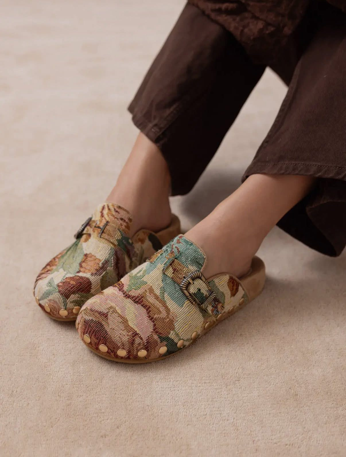 Toni Vintage Floral Clogs