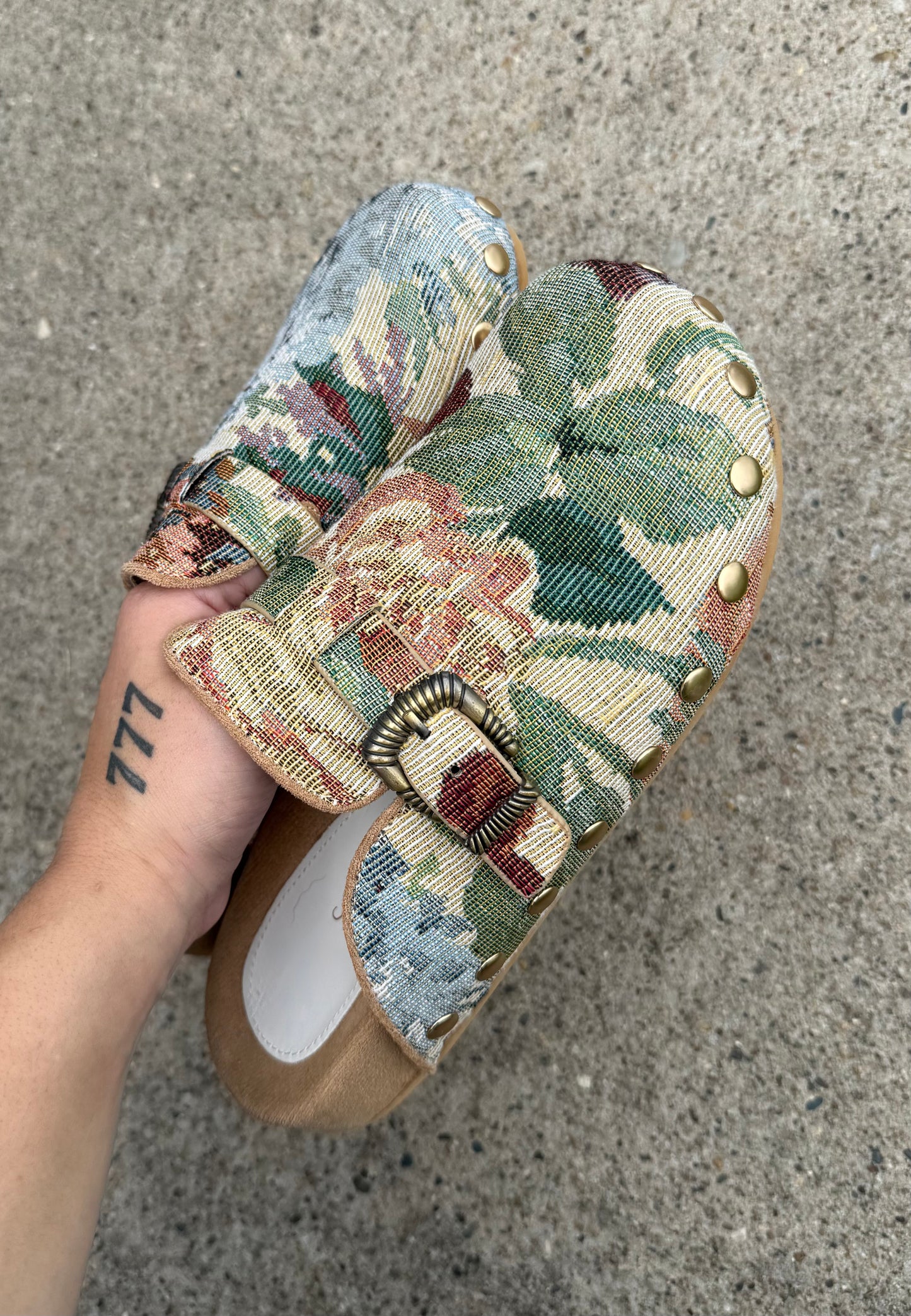 Toni Vintage Floral Clogs