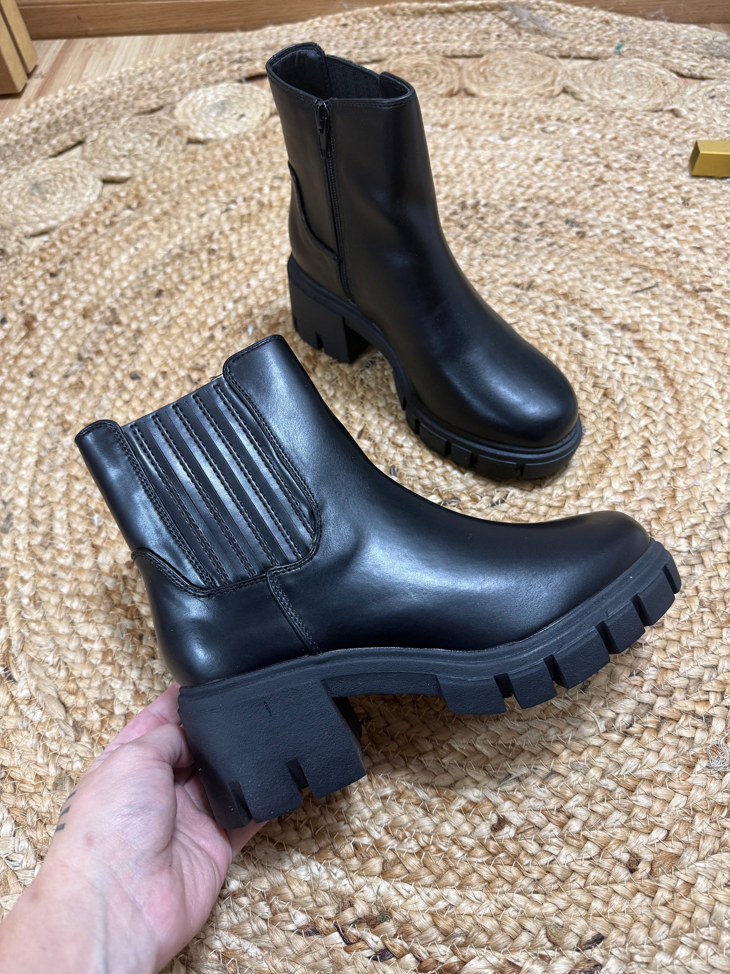 Black Chunky Chelsea Boots