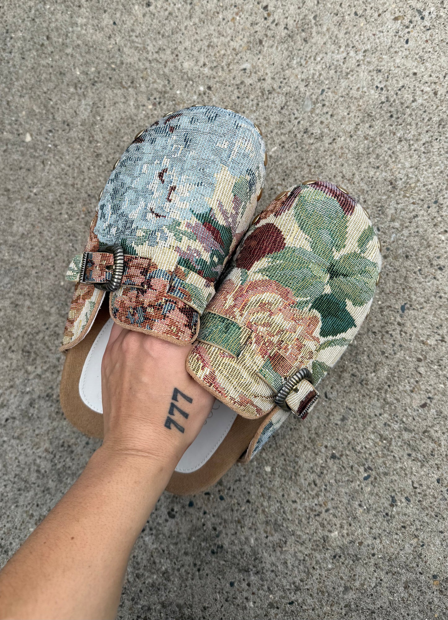Toni Vintage Floral Clogs