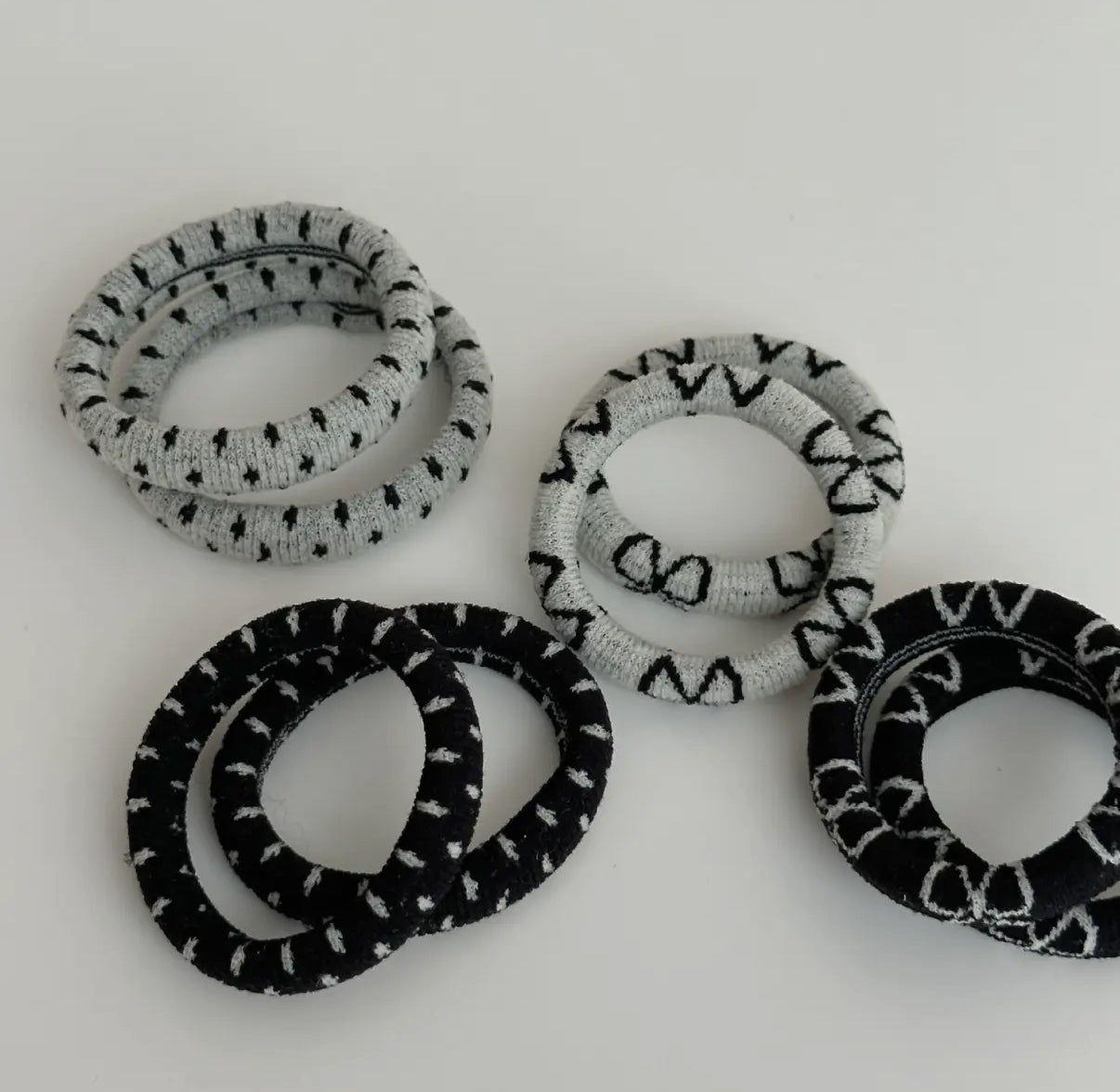 Bows & Dots Seamless Hairties