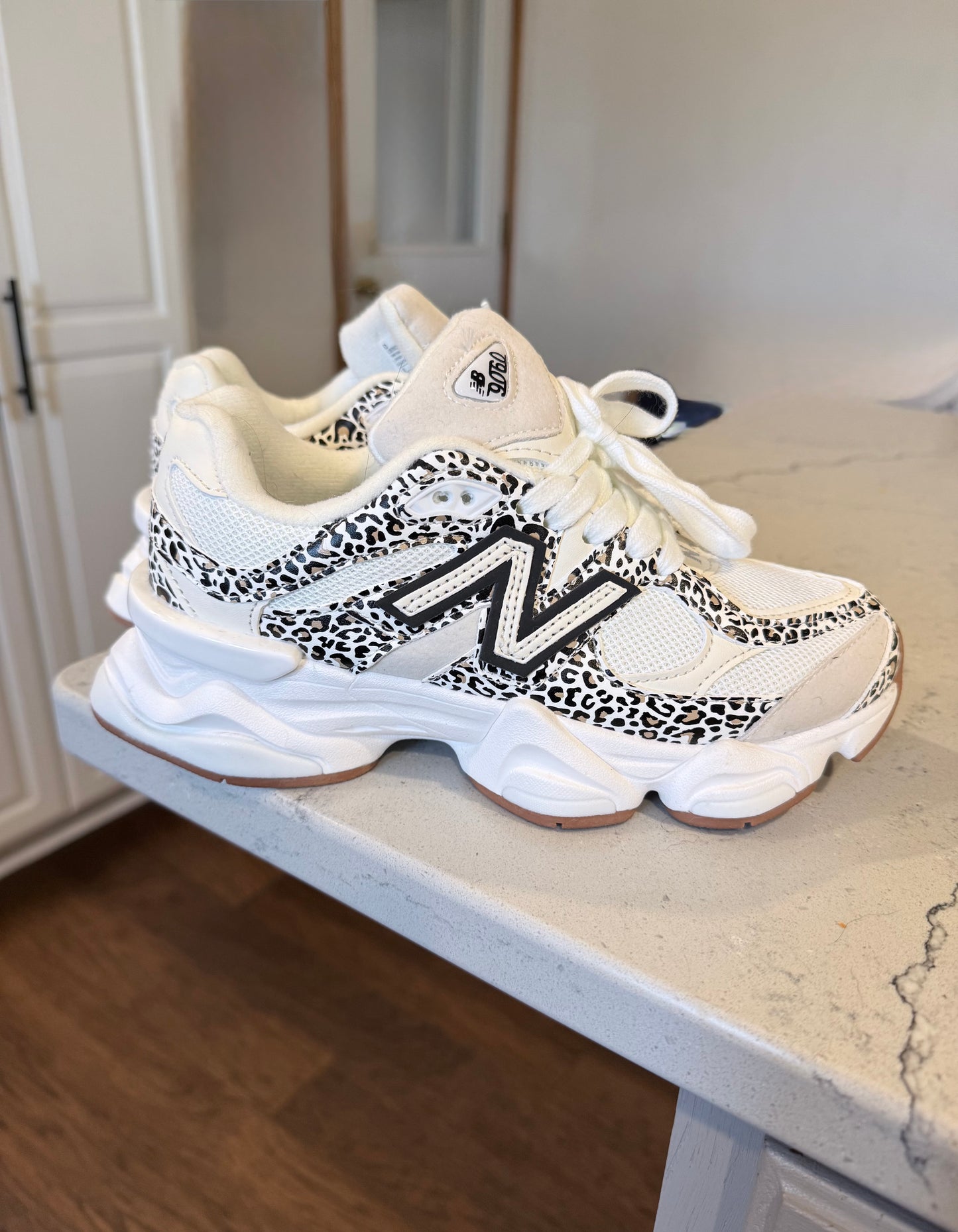 Cheetah NB 9060 Tennis Shoes - 6.5