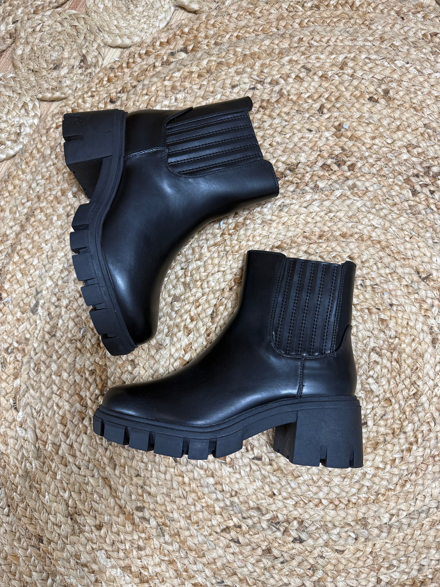 Black Chunky Chelsea Boots