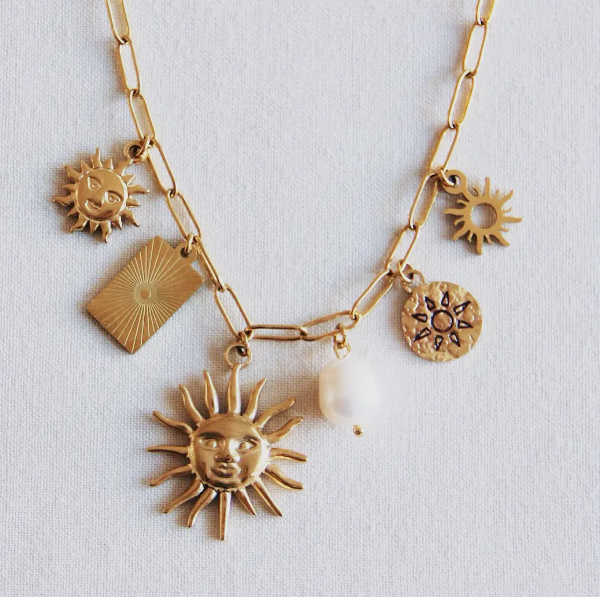 Sun Lover Charm Necklace - Gold