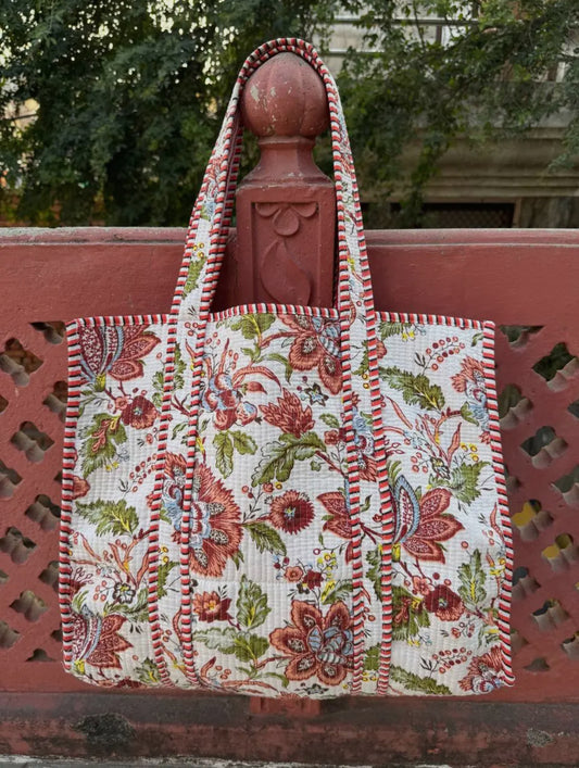 Vintage Floral Quilted Bag